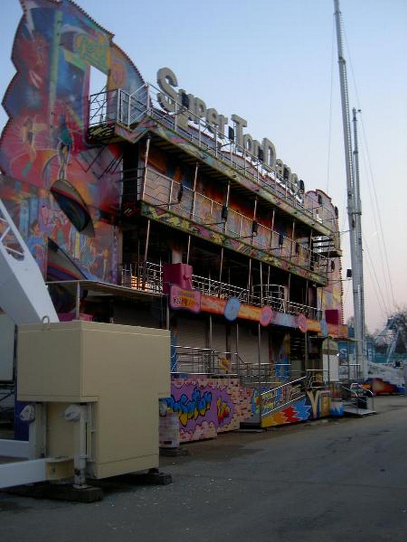 Foire-du-Trone-montage-2004-28