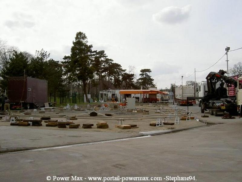 Foire-du-Trone-2005-montage-2005-102