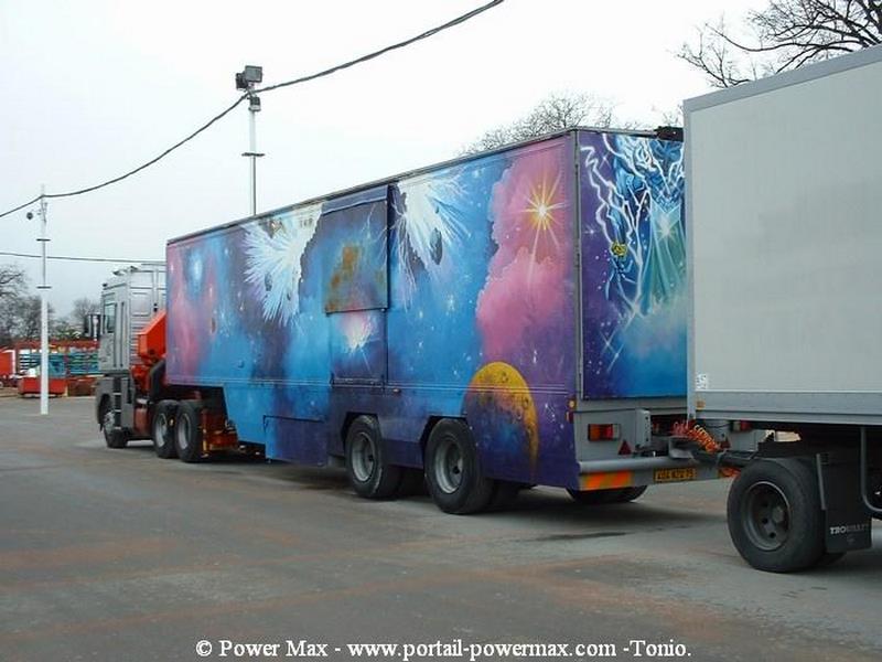 Foire-du-Trone-2005-montage-2005-12