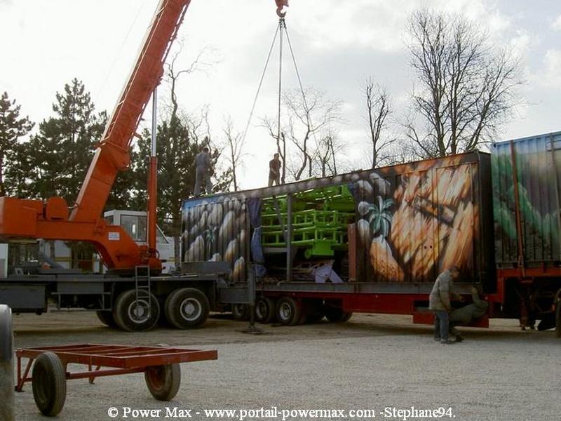 Foire-du-Trone-2005-montage-2005-136
