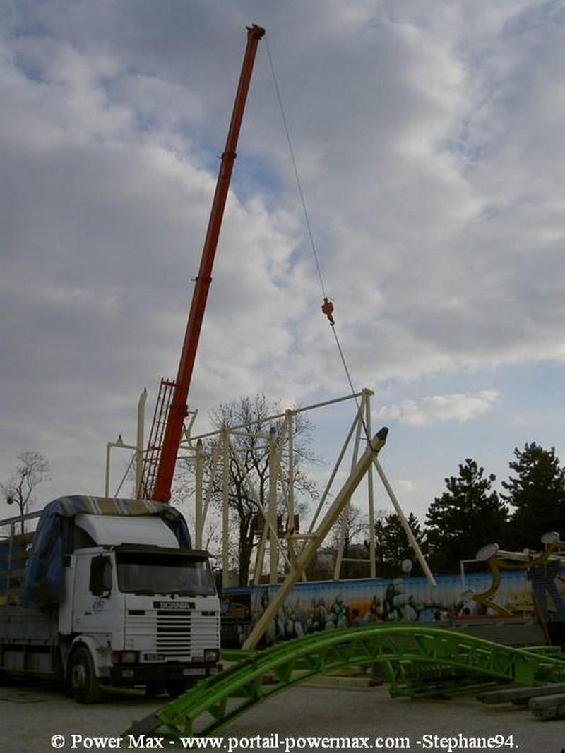 Foire-du-Trone-2005-montage-2005-163
