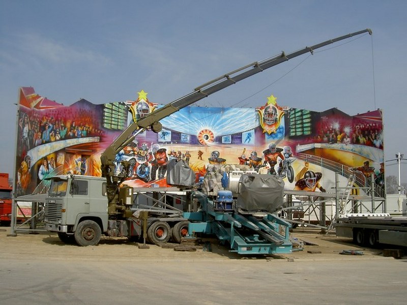 Foire-du-Trone-2005-montage-2005-281