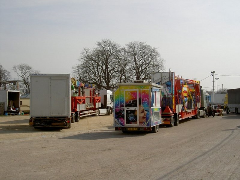 Foire-du-Trone-2005-montage-2005-287