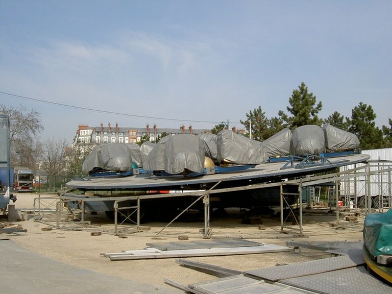 Foire-du-Trone-2005-montage-2005-310