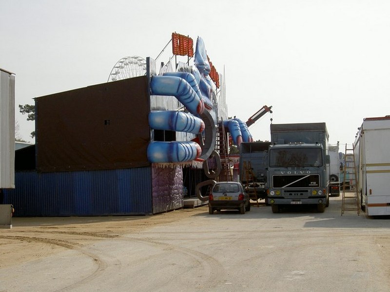Foire-du-Trone-2005-montage-2005-314