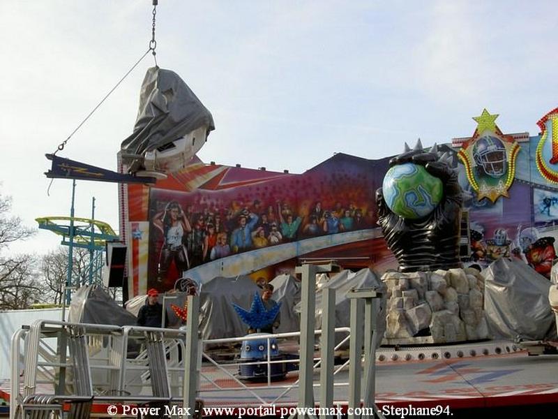 Foire-du-Trone-2005-montage-2005-334