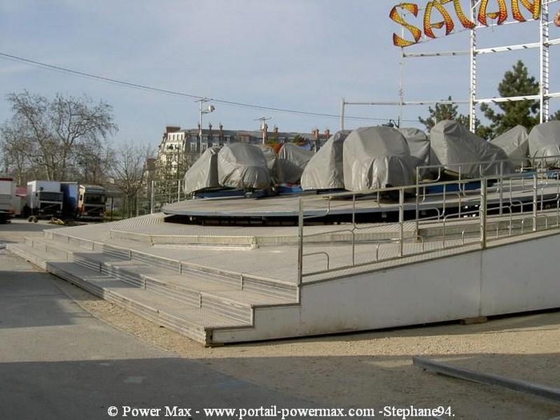Foire-du-Trone-2005-montage-2005-352