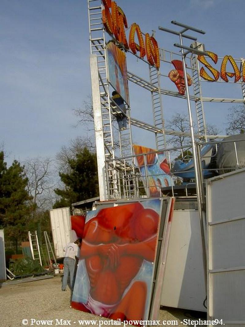 Foire-du-Trone-2005-montage-2005-353
