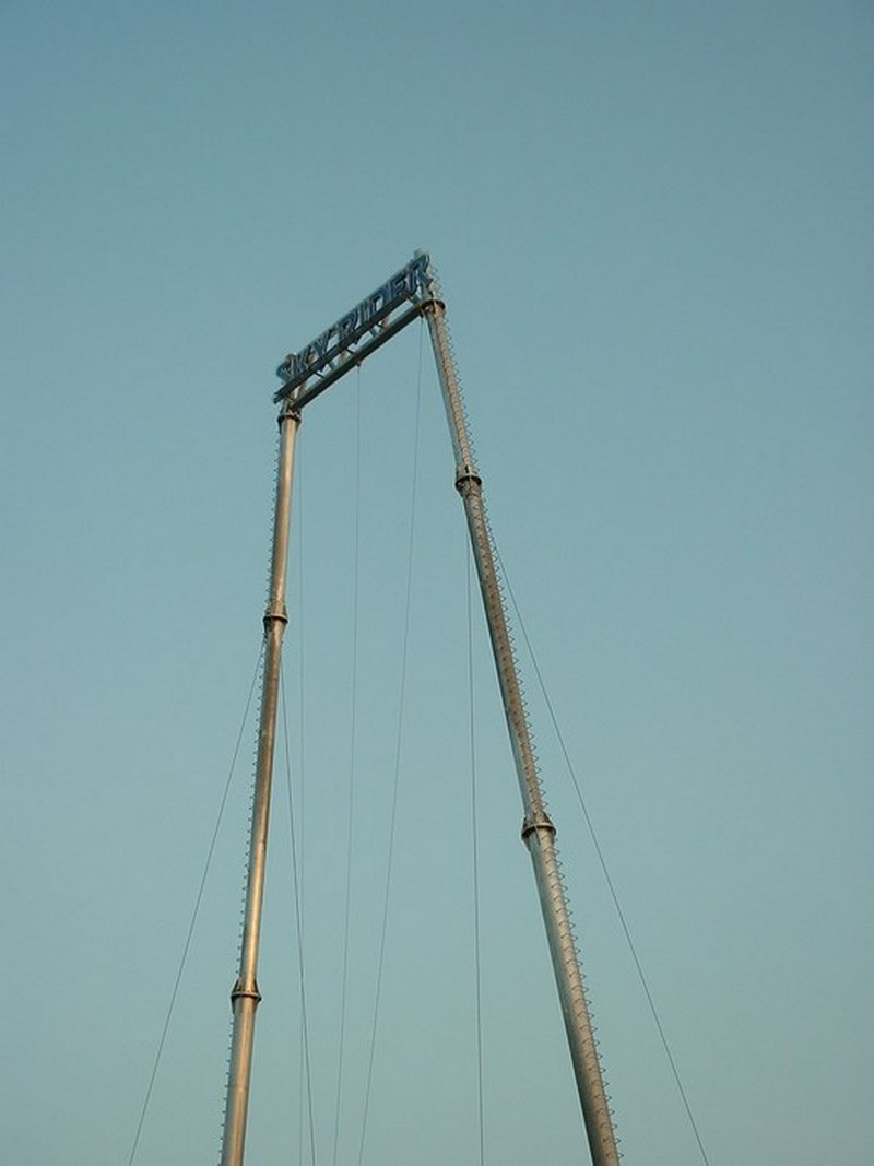 Foire-du-Trone-2005-montage-2005-360