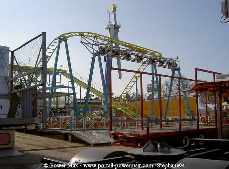 Foire-du-Trone-2005-montage-2005-370