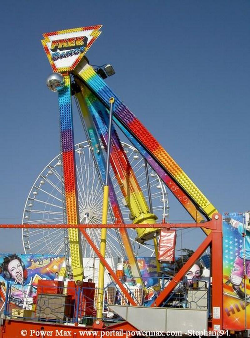 Foire-du-Trone-2005-montage-2005-381