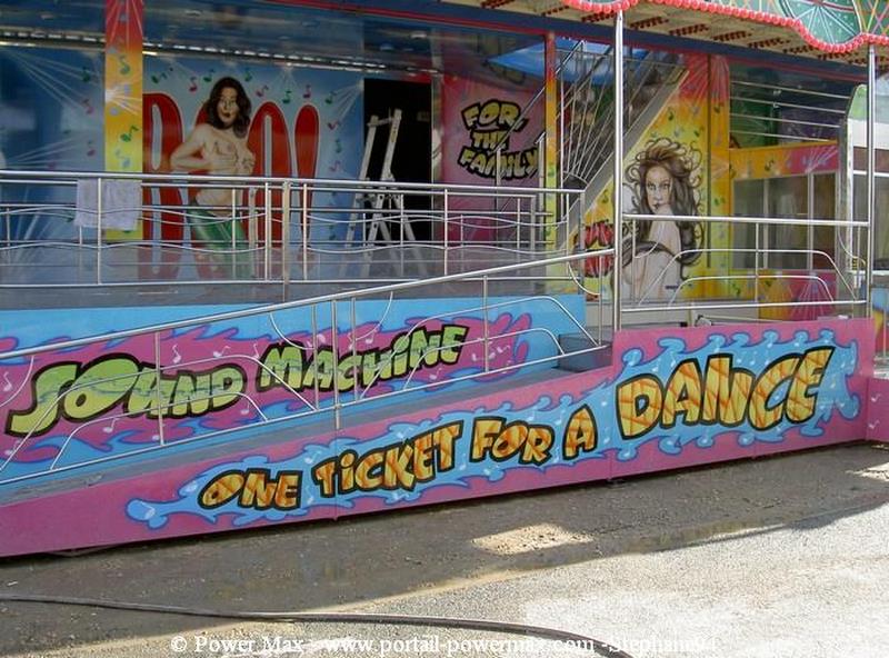 Foire-du-Trone-2005-montage-2005-386