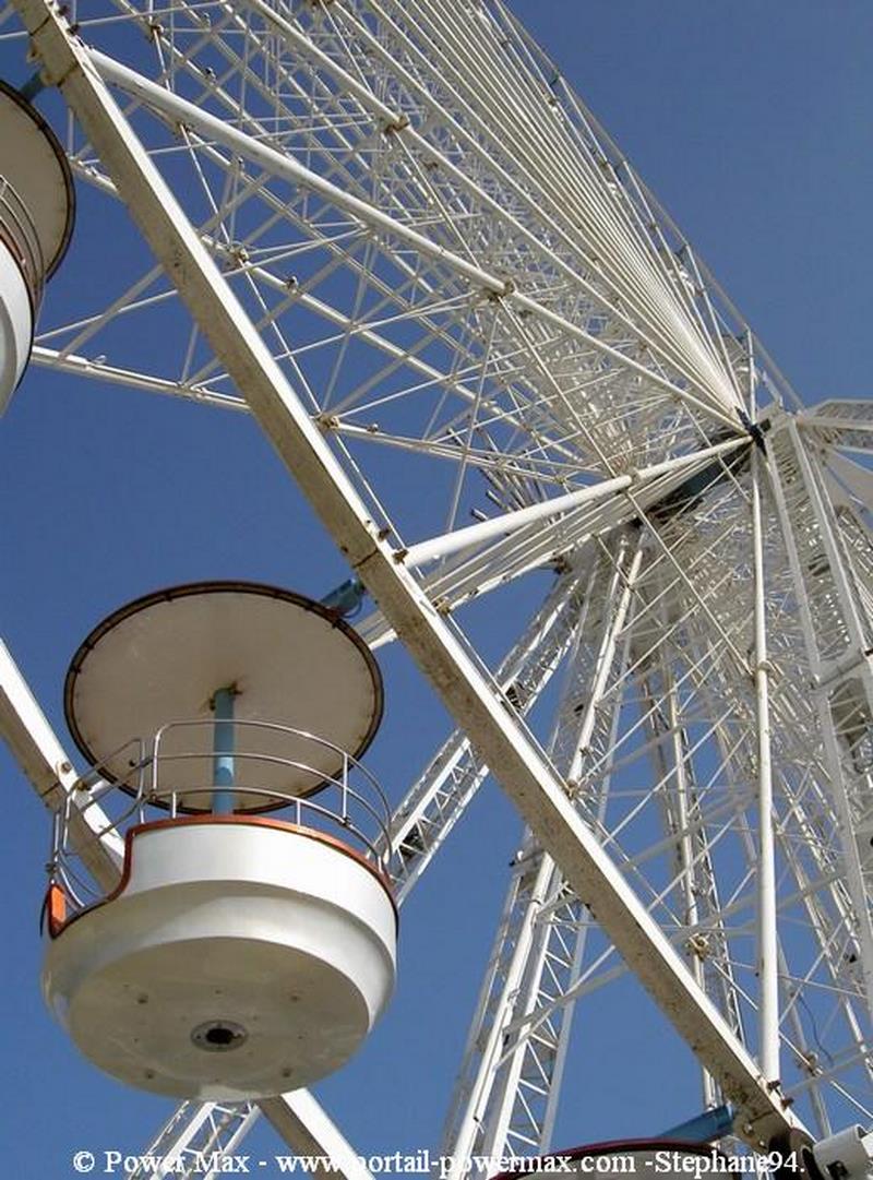 Foire-du-Trone-2005-montage-2005-389