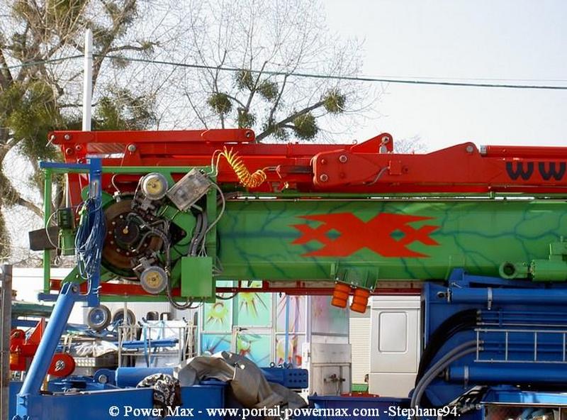 Foire-du-Trone-2005-montage-2005-392