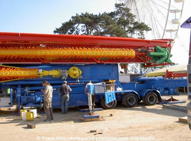 Foire-du-Trone-2005-montage-2005-393