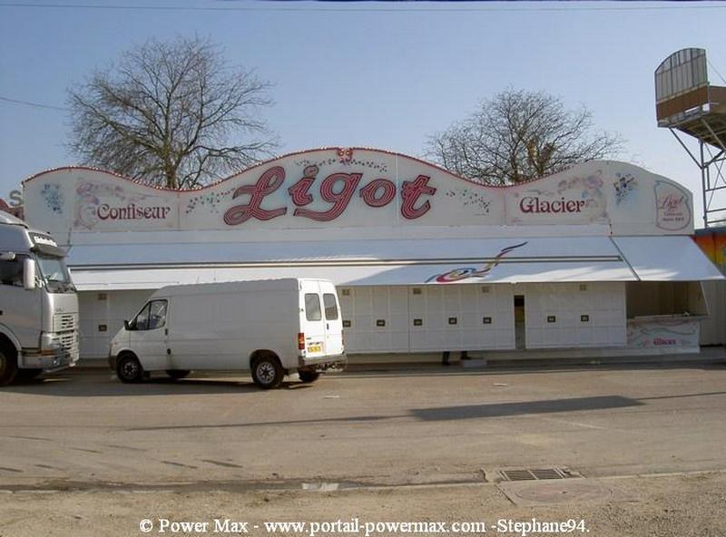 Foire-du-Trone-2005-montage-2005-396