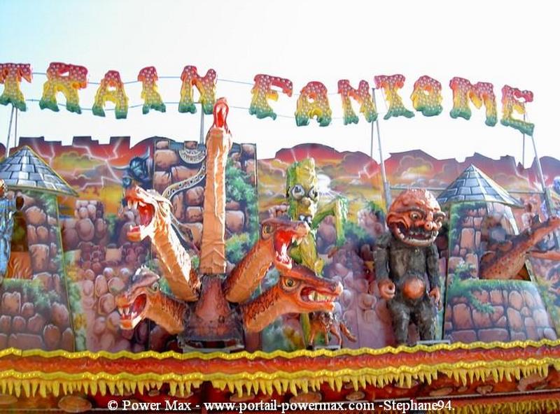 Foire-du-Trone-2005-montage-2005-397