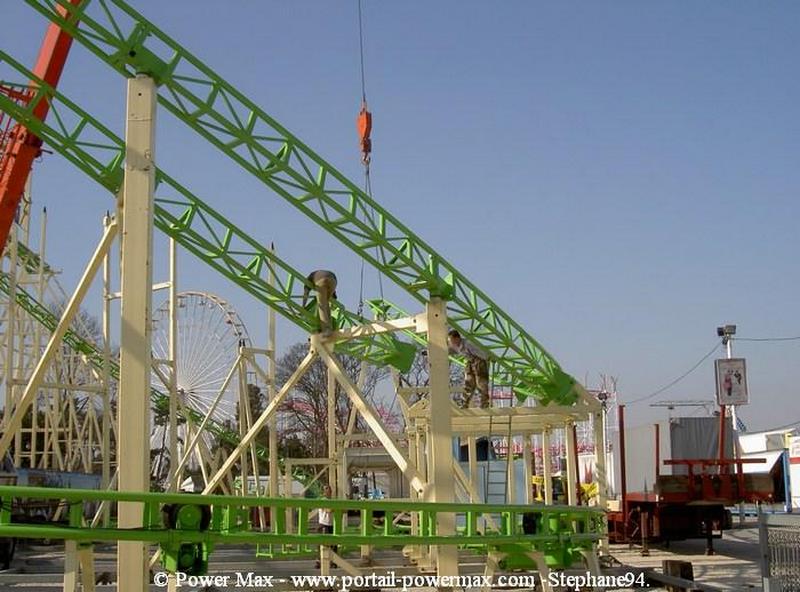 Foire-du-Trone-2005-montage-2005-398