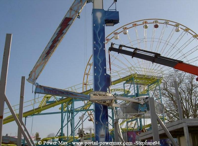 Foire-du-Trone-2005-montage-2005-408