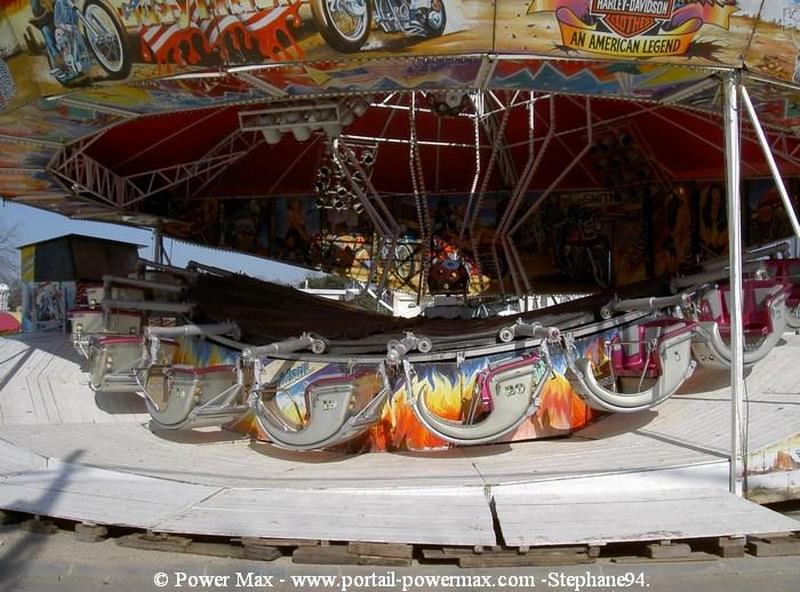Foire-du-Trone-2005-montage-2005-416