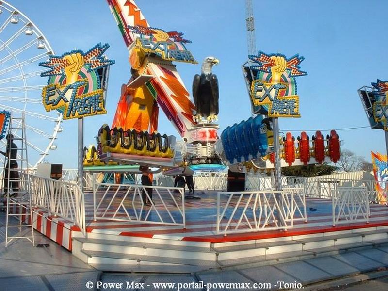 Foire-du-Trone-2005-montage-2005-420