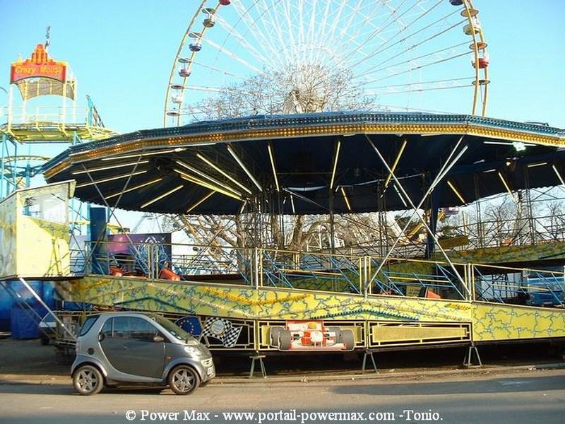 Foire-du-Trone-2005-montage-2005-432