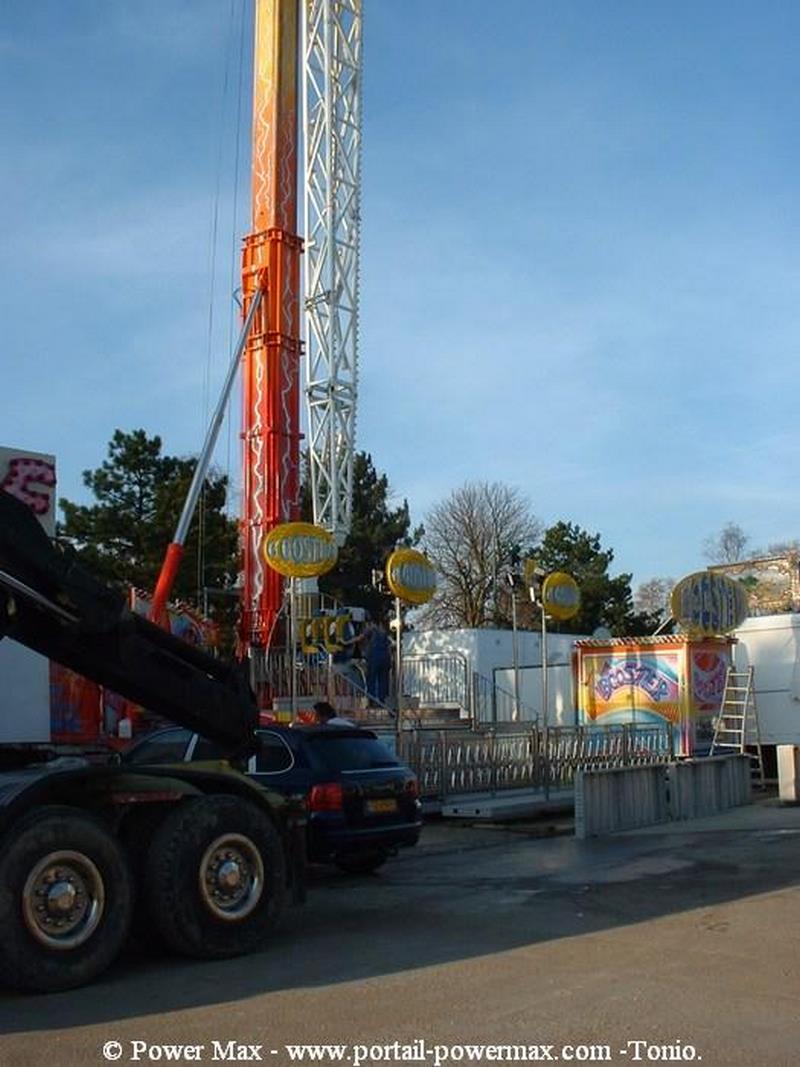Foire-du-Trone-2005-montage-2005-437