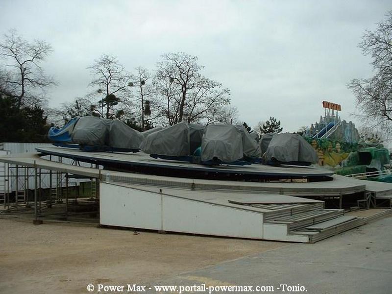 Foire-du-Trone-2005-montage-2005-440