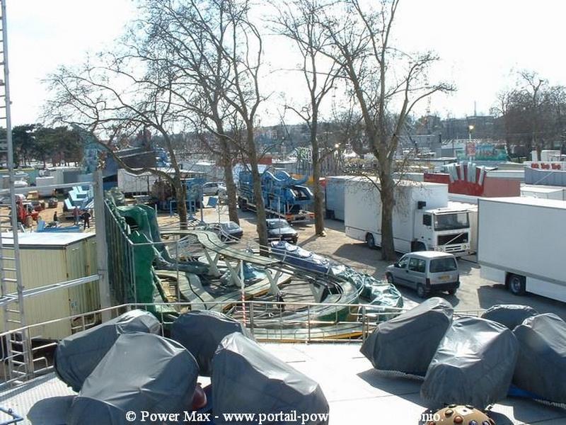 Foire-du-Trone-2005-montage-2005-443