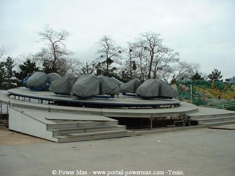 Foire-du-Trone-2005-montage-2005-451