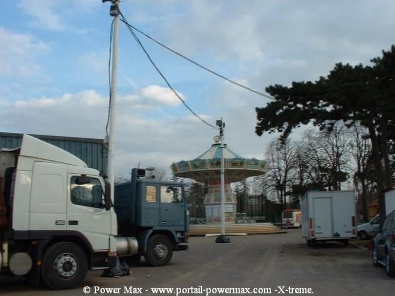 Foire-du-Trone-2005-montage-2005-493