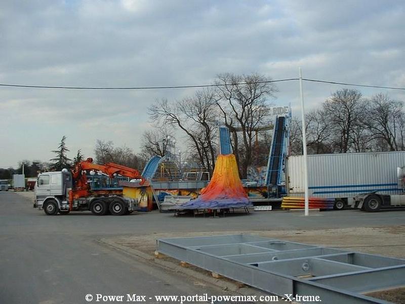 Foire-du-Trone-2005-montage-2005-495