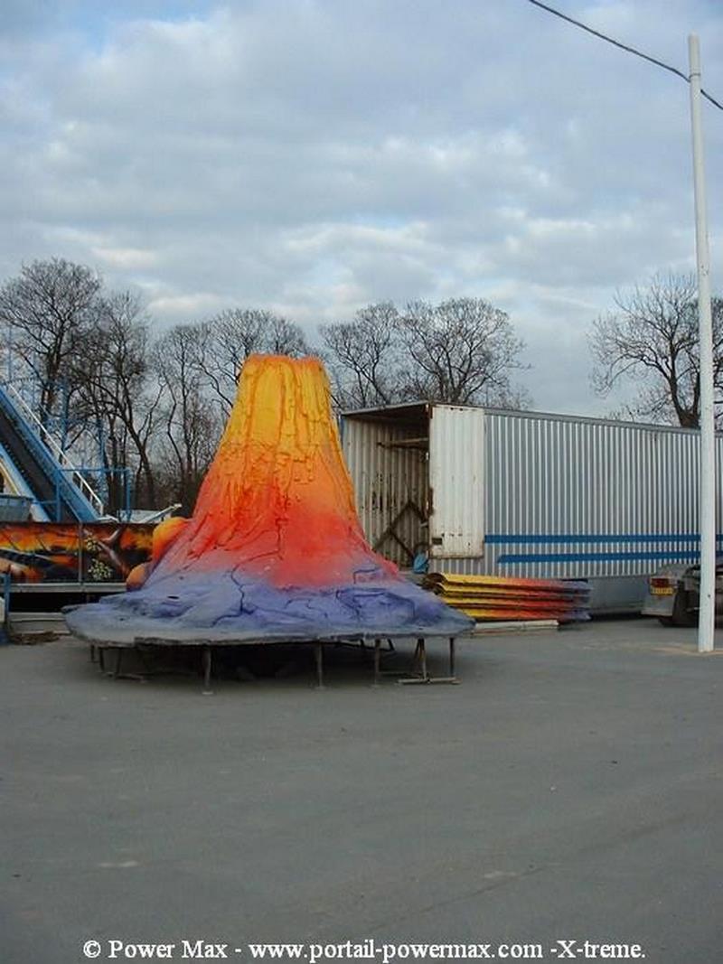 Foire-du-Trone-2005-montage-2005-496