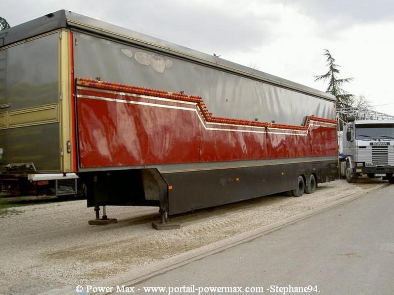 Foire-du-Trone-2005-montage-2005-69