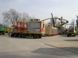 Foire-du-Trone-2005-montage-2005-267