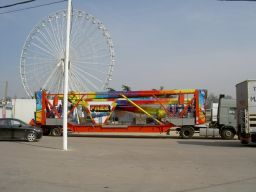 Foire-du-Trone-2005-montage-2005-278