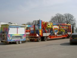 Foire-du-Trone-2005-montage-2005-283