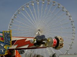 Foire-du-Trone-2005-montage-2005-286
