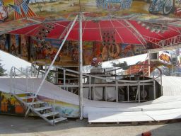 Foire-du-Trone-2005-montage-2005-290