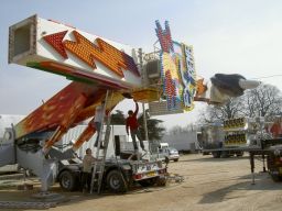 Foire-du-Trone-2005-montage-2005-294