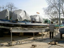Foire-du-Trone-2005-montage-2005-308