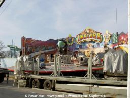 Foire-du-Trone-2005-montage-2005-329