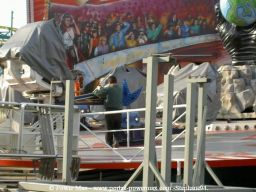 Foire-du-Trone-2005-montage-2005-335