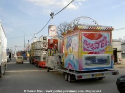 Foire-du-Trone-2005-montage-2005-346