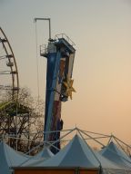 Foire-du-Trone-2005-montage-2005-361