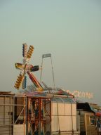 Foire-du-Trone-2005-montage-2005-362