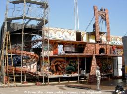 Foire-du-Trone-2005-montage-2005-365