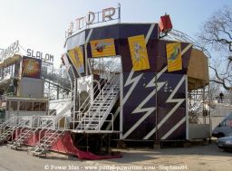 Foire-du-Trone-2005-montage-2005-372