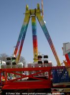 Foire-du-Trone-2005-montage-2005-382