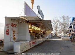 Foire-du-Trone-2005-montage-2005-411